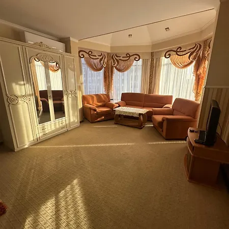 Hotel&restaurant Senator 3* טרוסקבץ