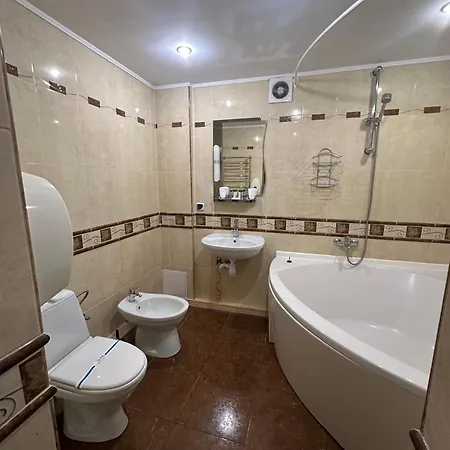 Hotel&restaurant Senator 호텔 3*