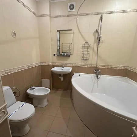 Hotel&restaurant Senator טרוסקבץ