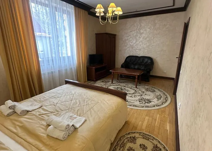 Отель Hotel&restaurant Senator