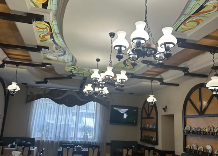 Отель Hotel&restaurant Senator